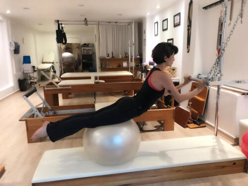 exercícios com bola de pilates